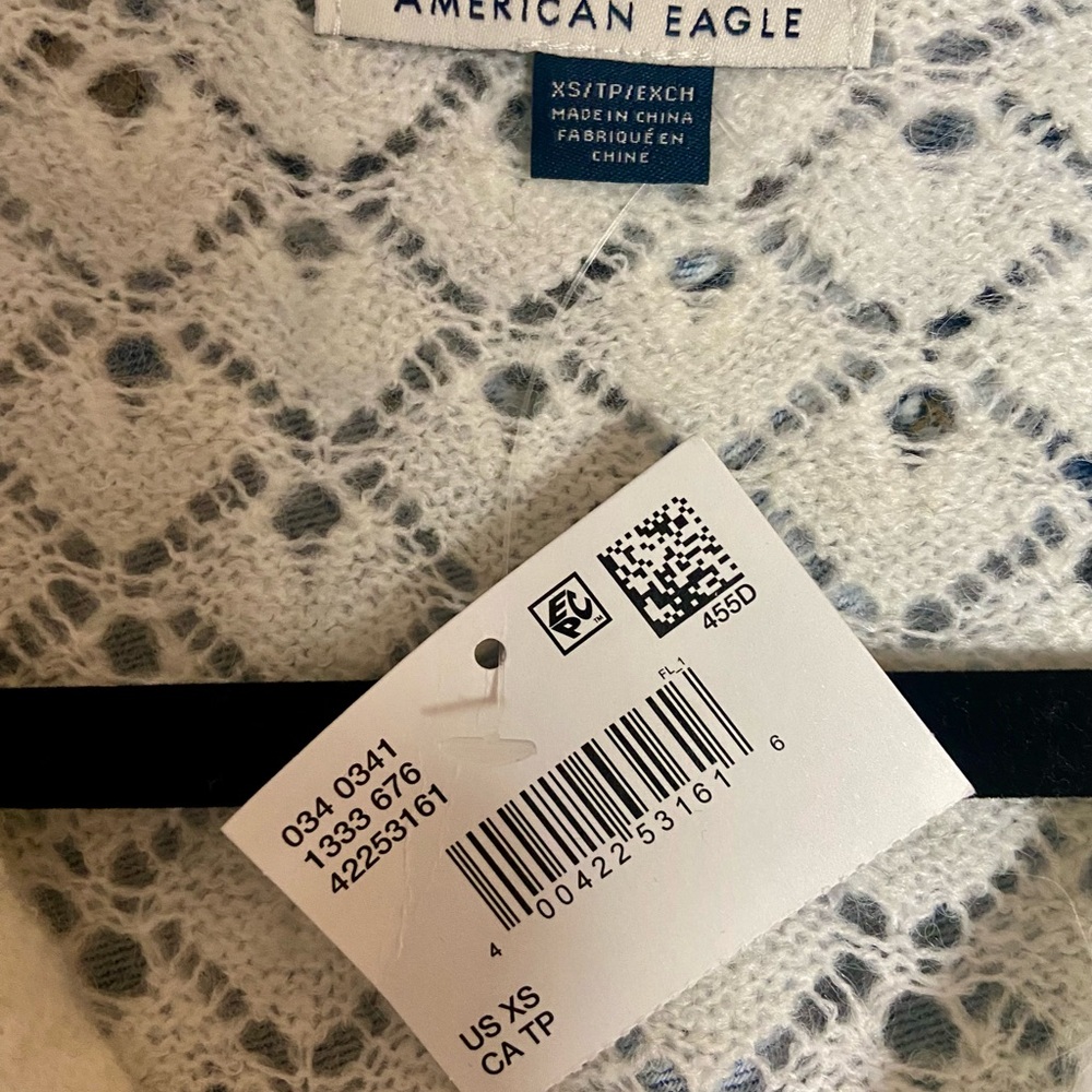 NWT! AE Cream Knit Sweater PLUS FREE TANK TOP - Picture 4 of 7